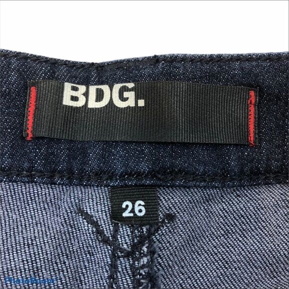 BDG Dark Wash Jean Shorts with‎ Embroidery 26 - Picture 5 of 9